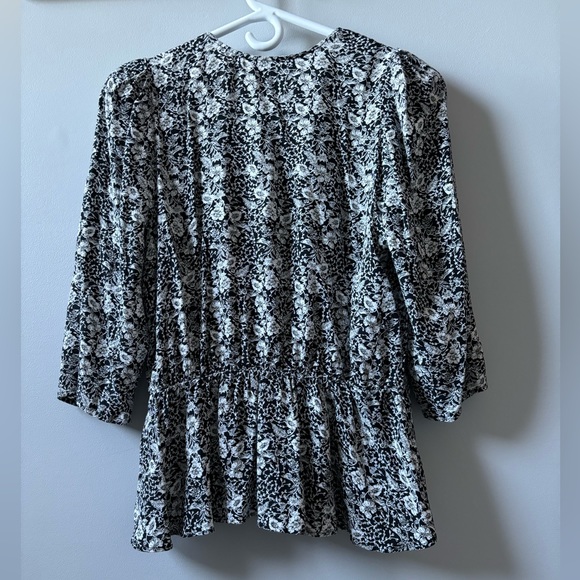 Banana Republic Large Floral Crossover Blouse Black and White - Picture 3 of 3